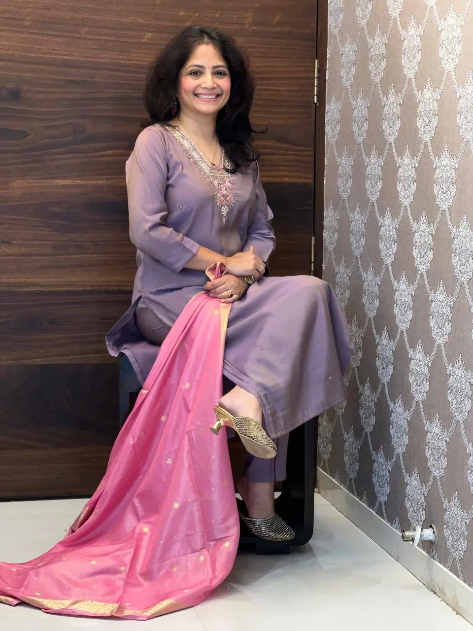 Lavendar Colour Roman Shimmer Dupatta Set