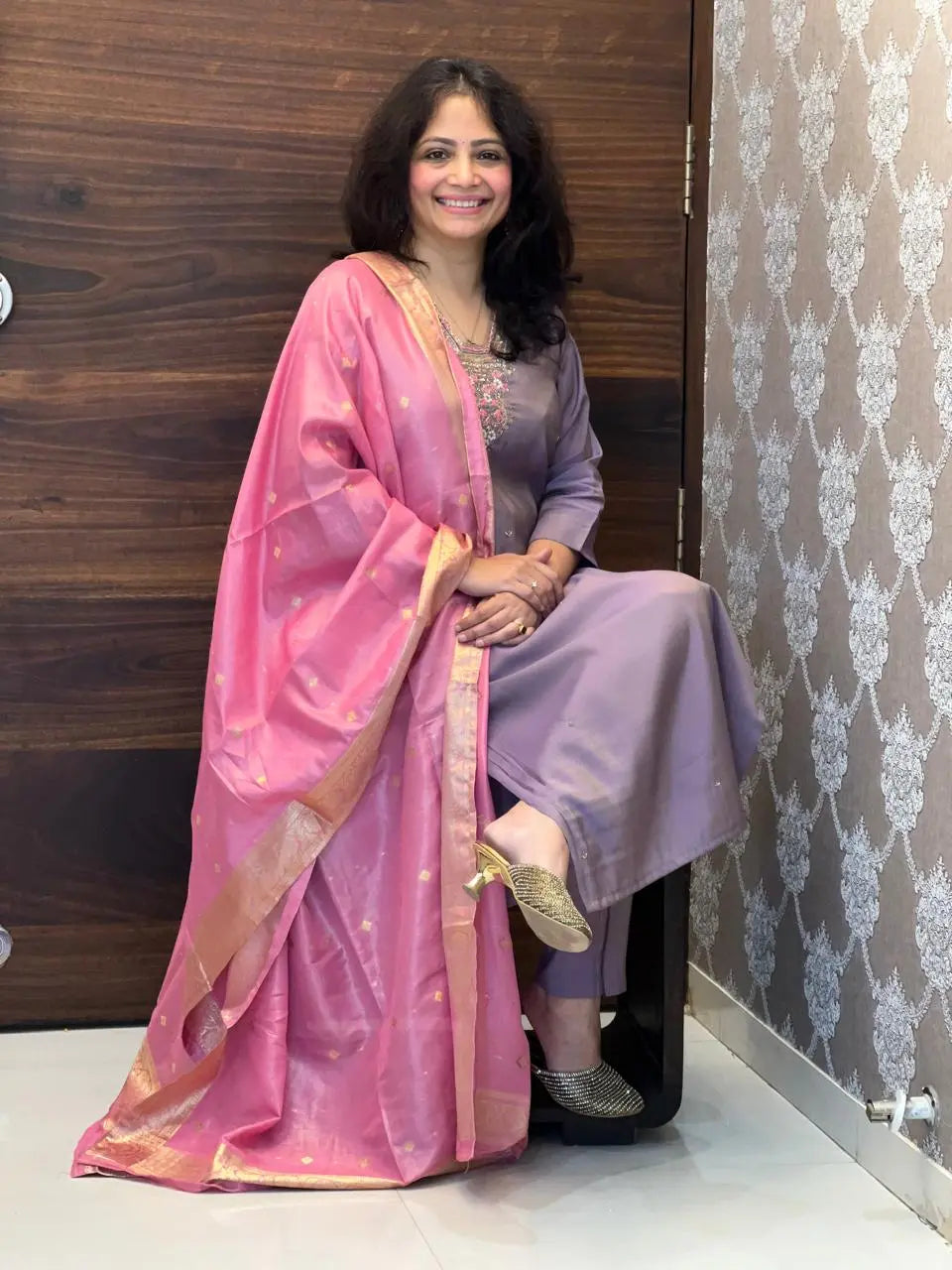 Lavendar Colour Roman Shimmer Dupatta Set