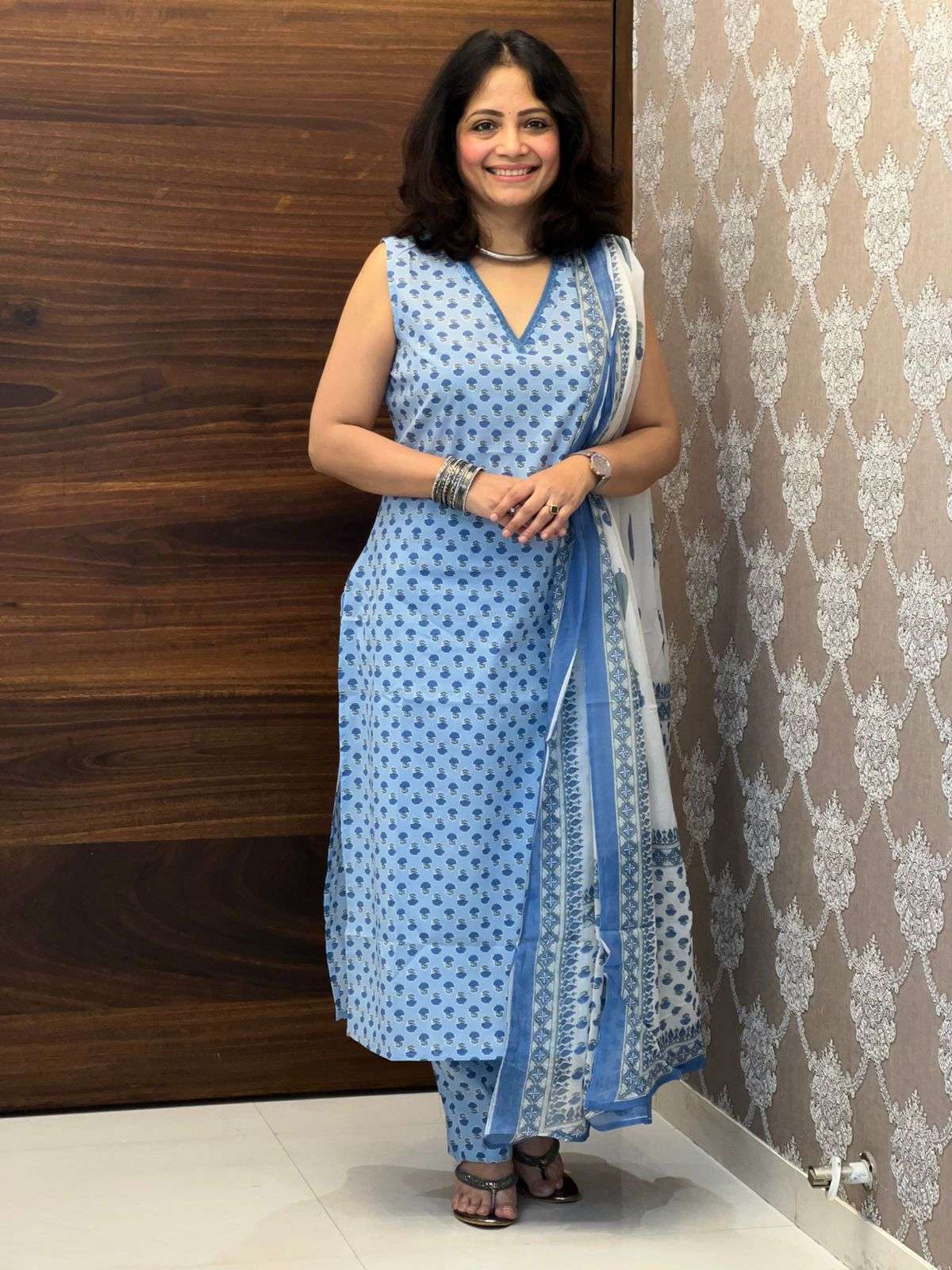 Blue-White Sleeveless Pure Cotton Dupatta Set