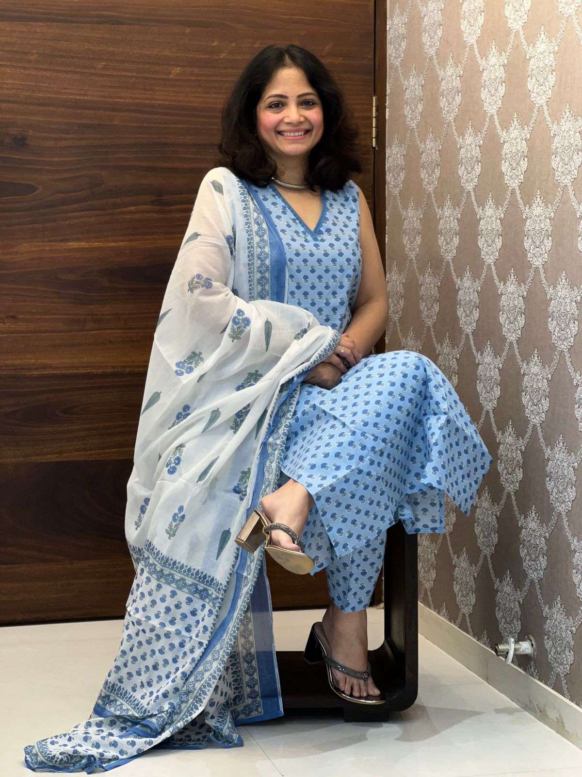 Blue-White Sleeveless Pure Cotton Dupatta Set