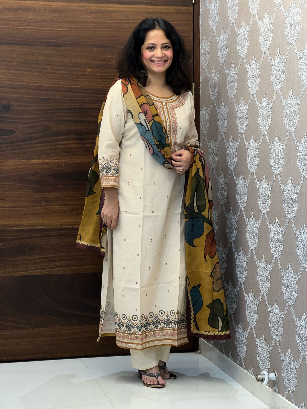 Beige Color Linen Flex Dupatta Set
