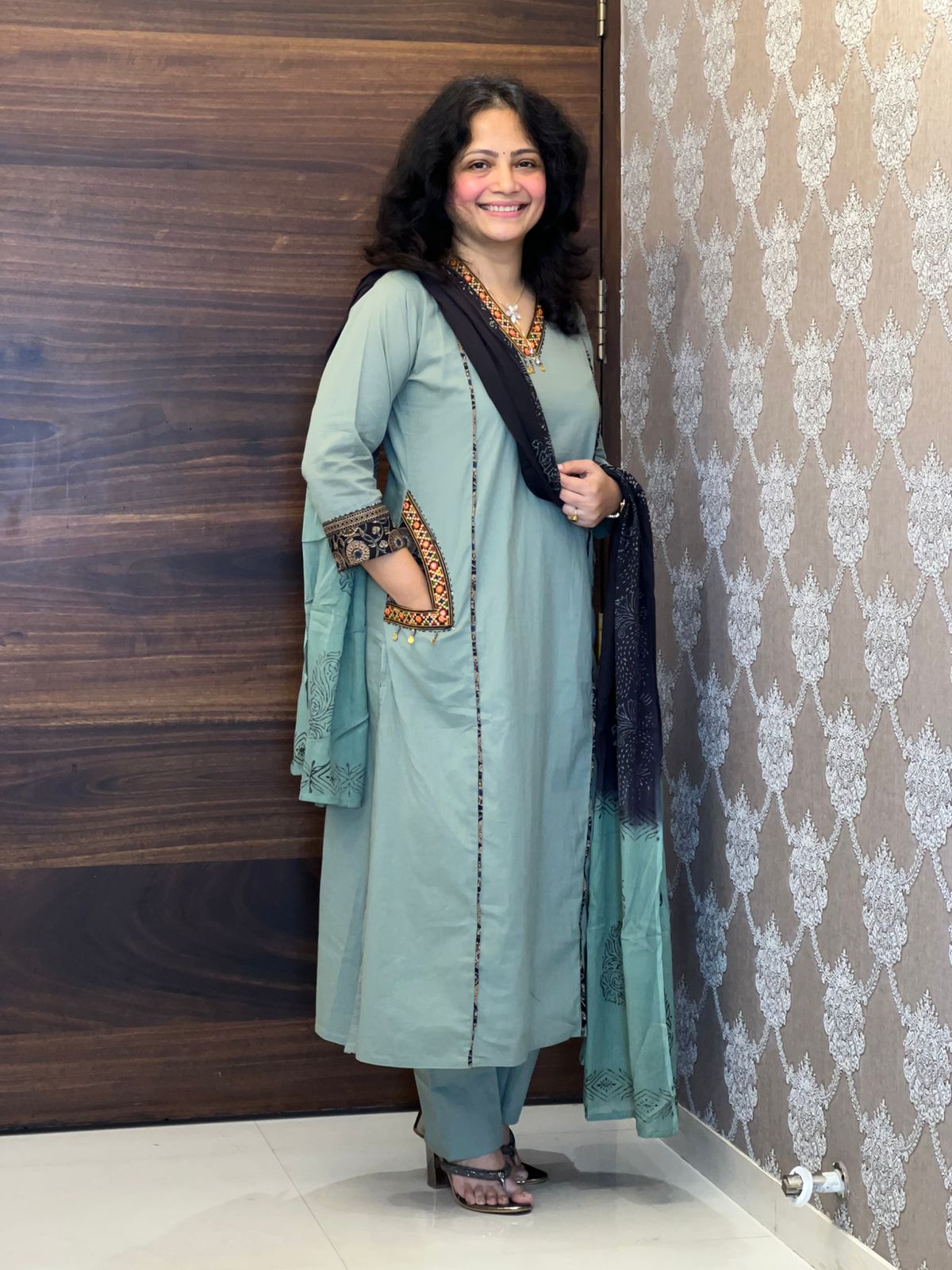 Earthy Green Color Double Side Pocket Dupatta Set