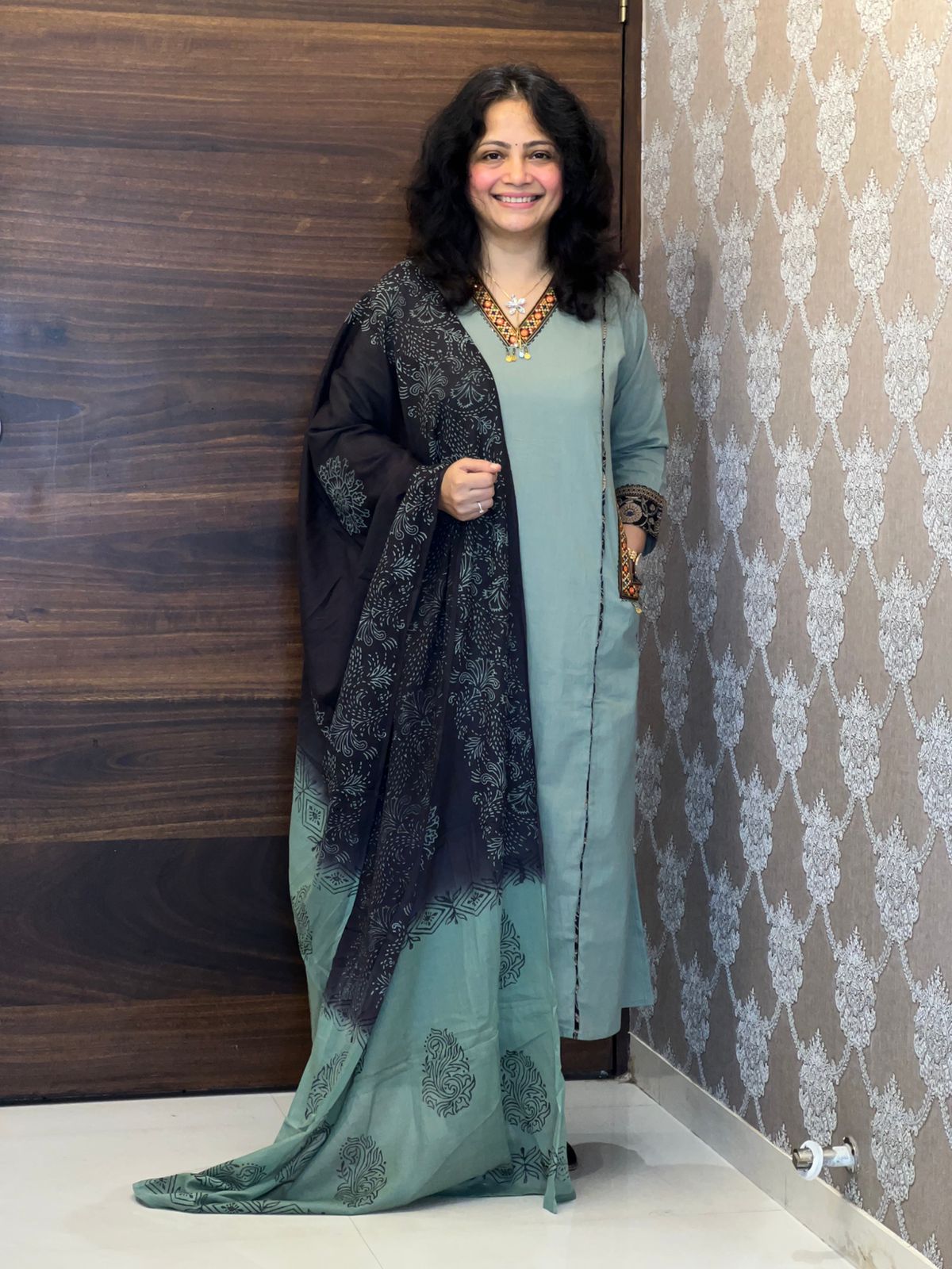 Earthy Green Color Double Side Pocket Dupatta Set