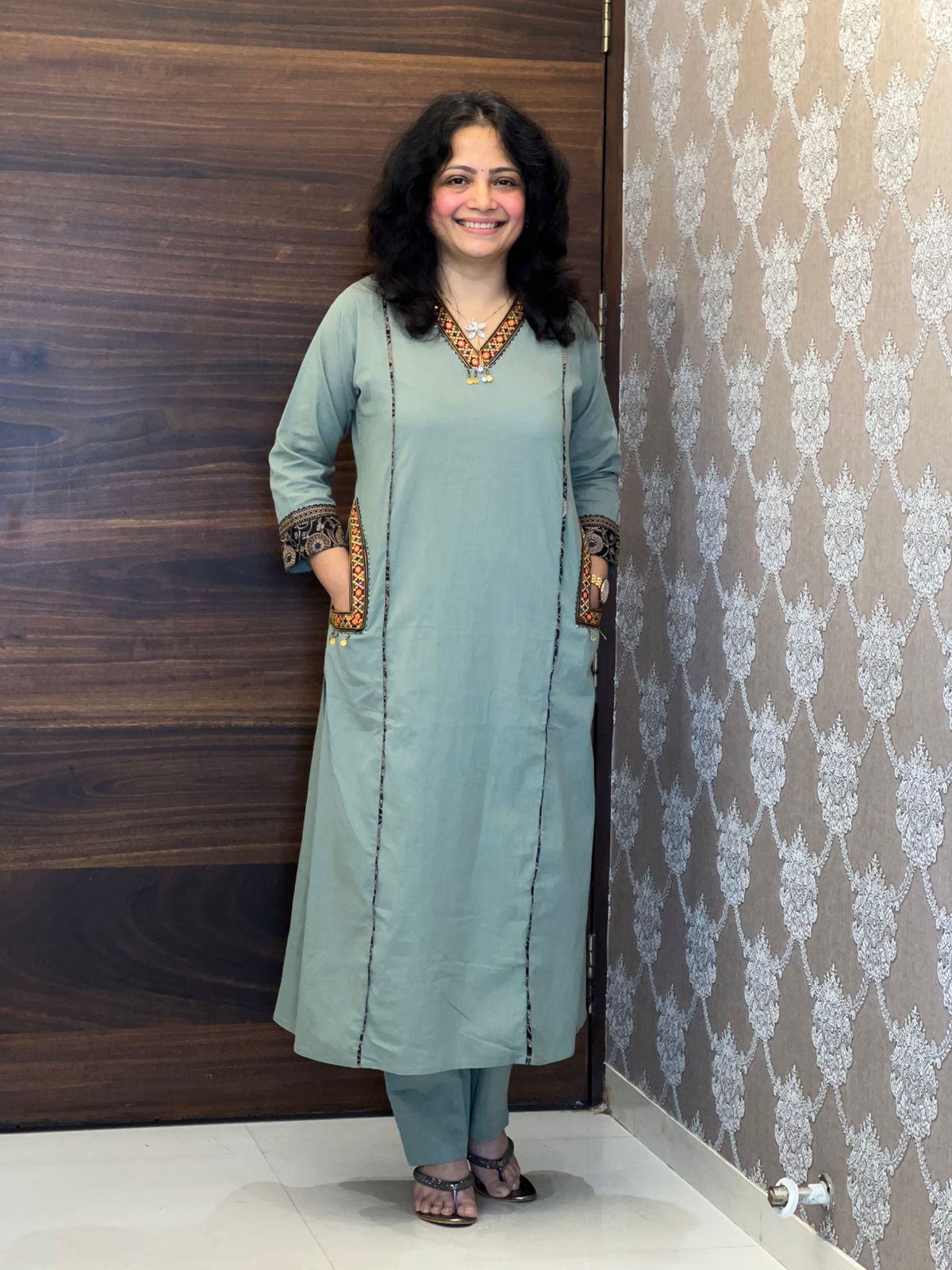 Earthy Green Color Double Side Pocket Dupatta Set