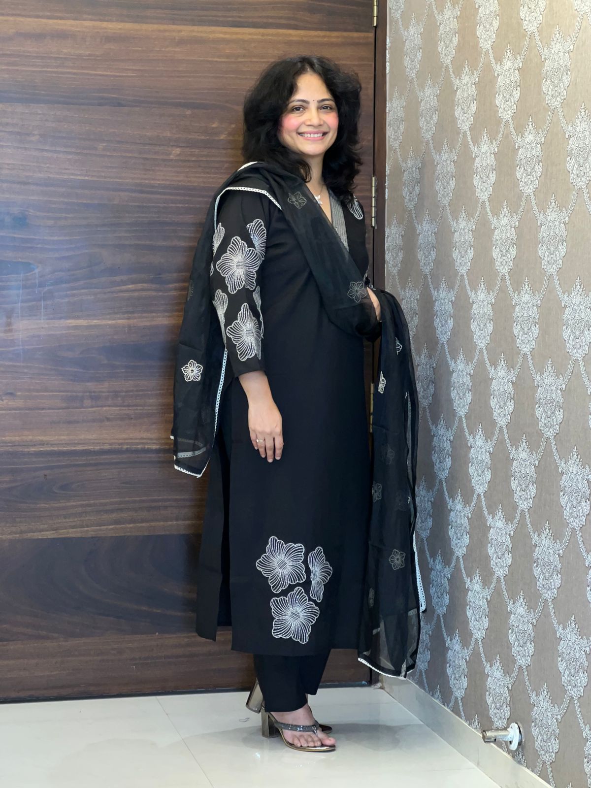 Black Color Roman Silk Dupatta Set