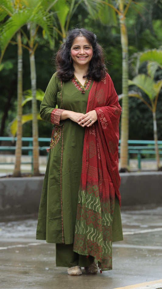 Olive Green Colour Premium Cotton Dupatta Set