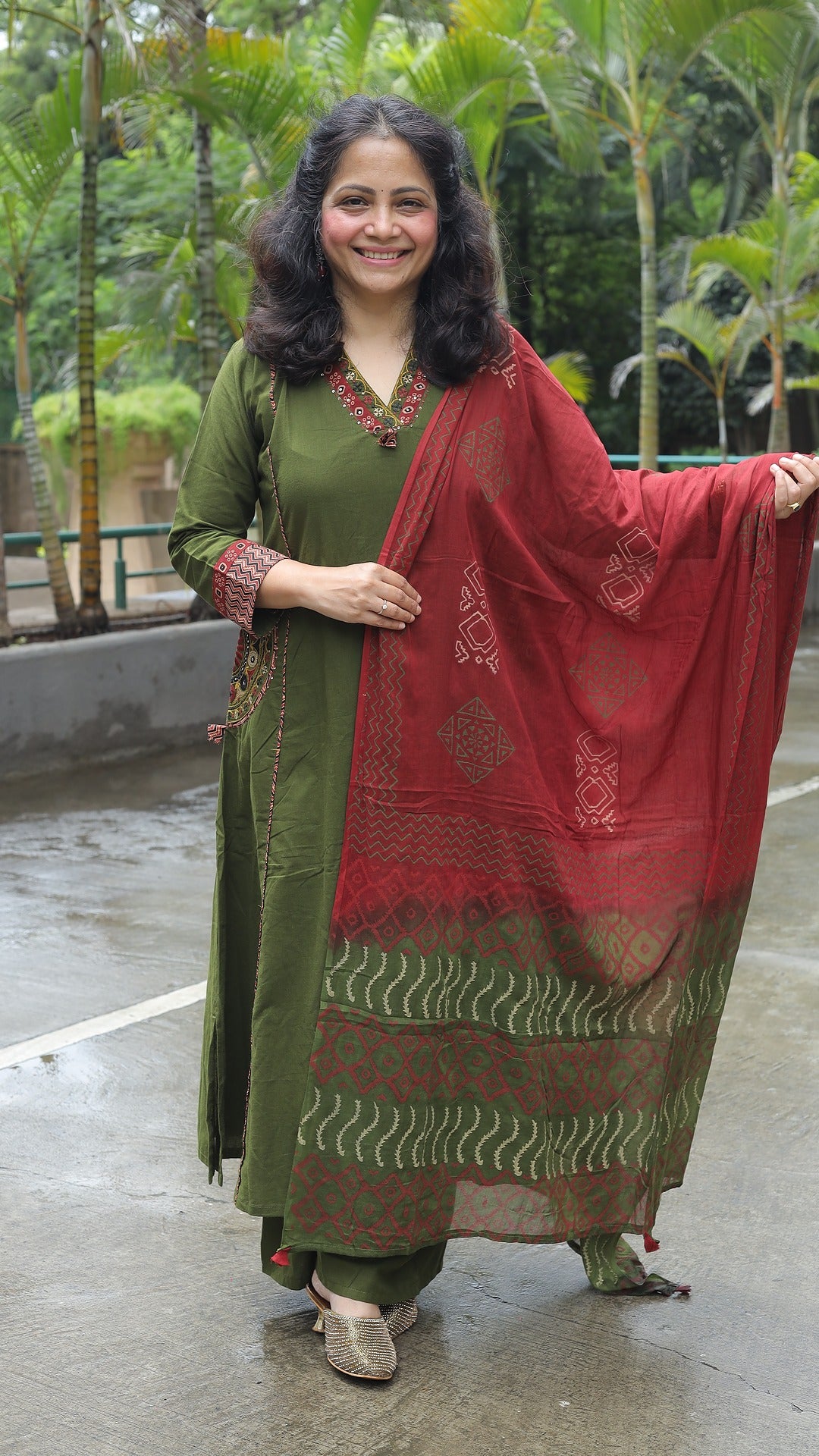 Olive Green Colour Premium Cotton Dupatta Set