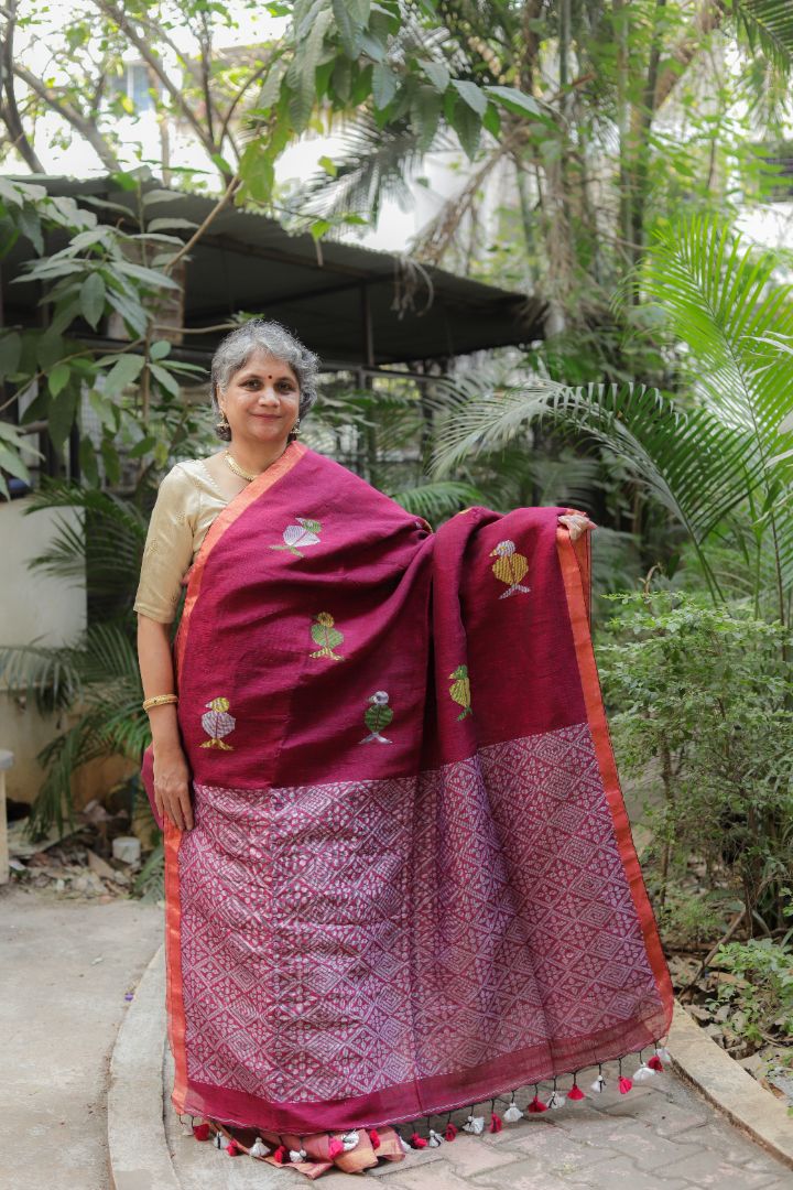 Black /Dark Pink- Linen jamdani saree