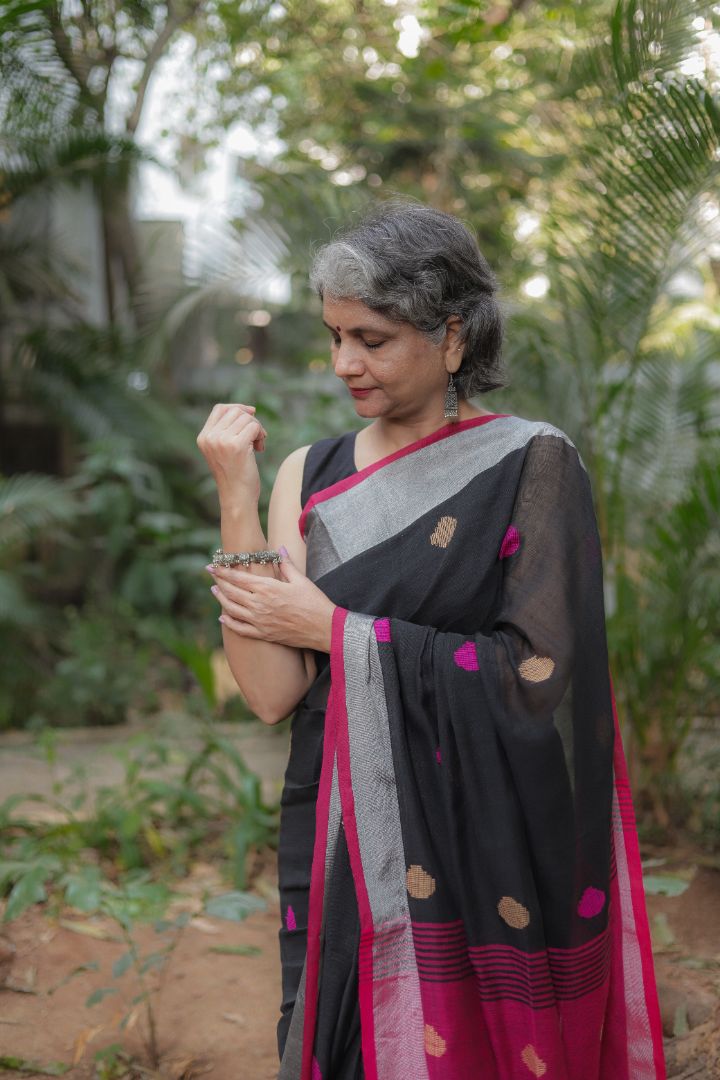 Black Cotton Saree - Magenta Pallu
