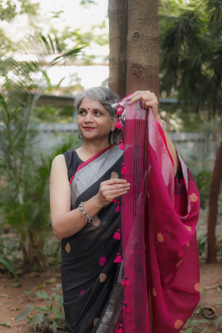 Black Cotton Saree - Magenta Pallu