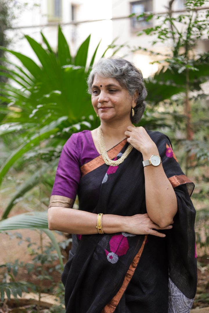 Black /Dark Pink- Linen jamdani saree