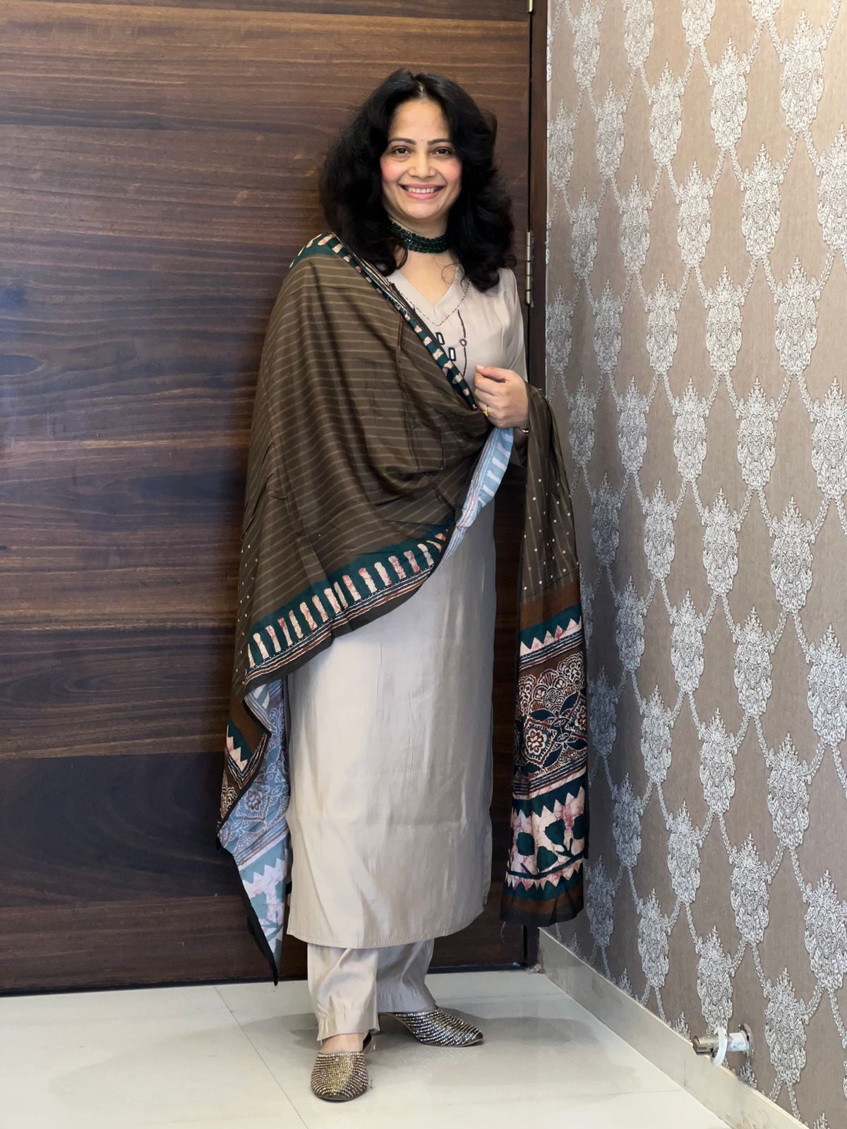 Soft Dove Grey Color Modal Muslin Set With Coffee Color Dupatta