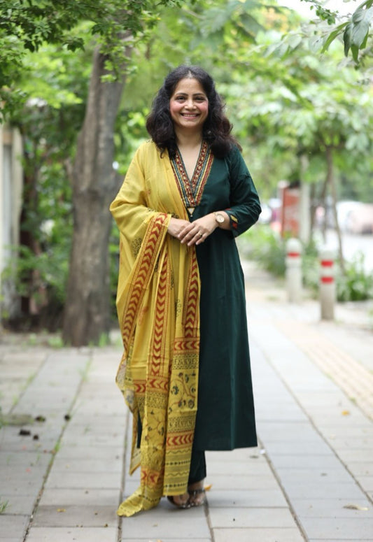 Bottle Green Colour Applique Work Premium Cotton Dupatta Set