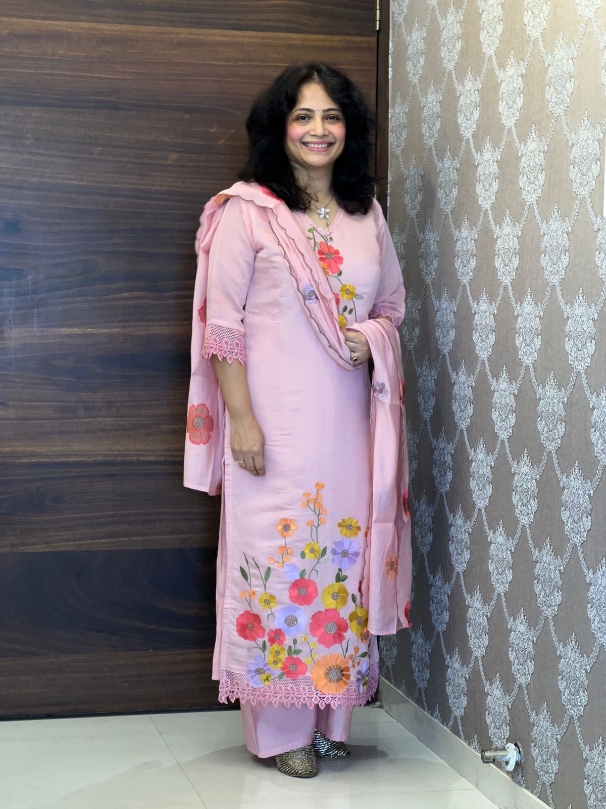 Pastel Pink Color Muslin Dupatta Set