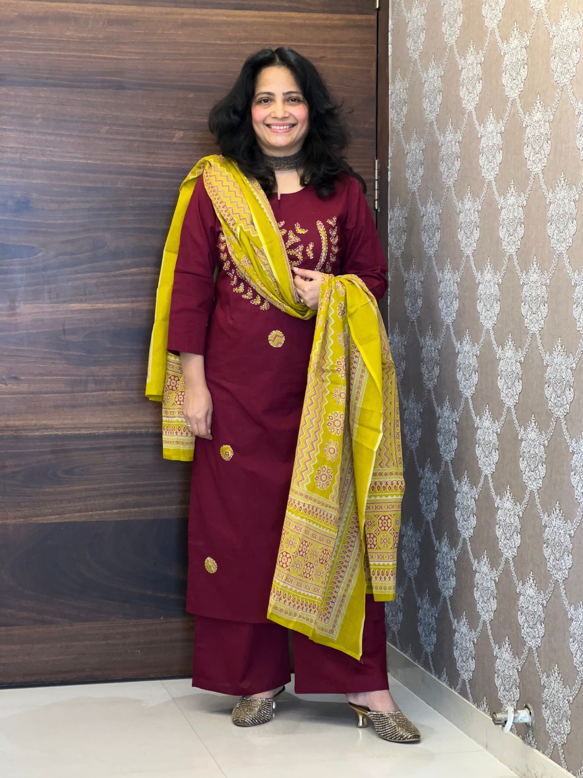 Deep Maroon Colour Daboo Cotton Applique Work Dupatta Set