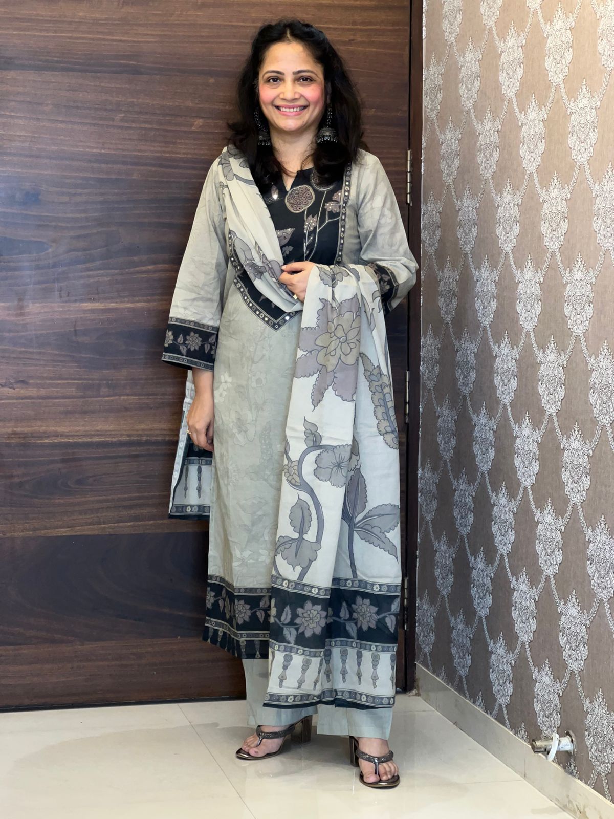 Digital Printed Muted Off-White Colour Pure Cotton Dupatta Set