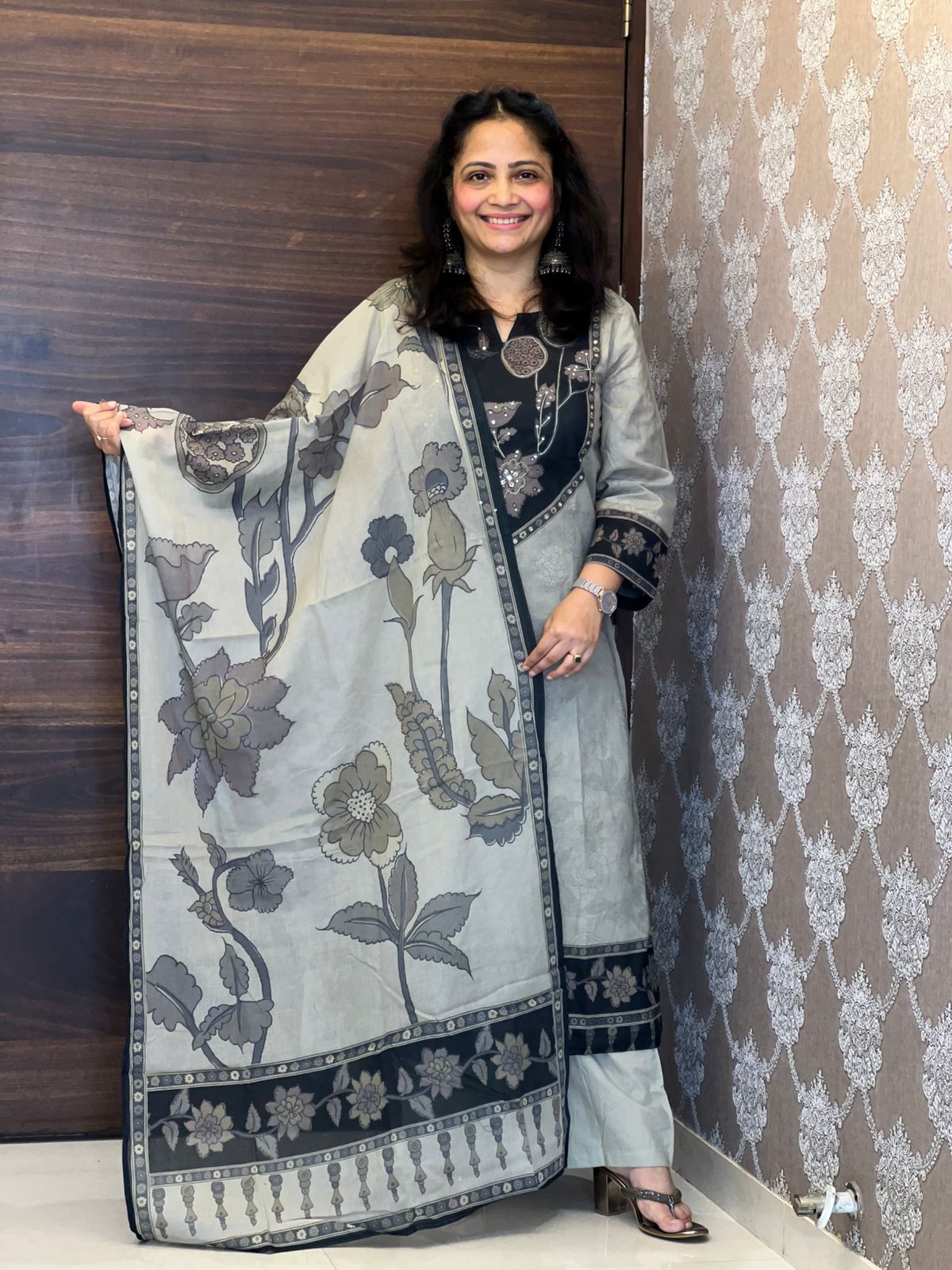 Digital Printed Muted Off-White Colour Pure Cotton Dupatta Set