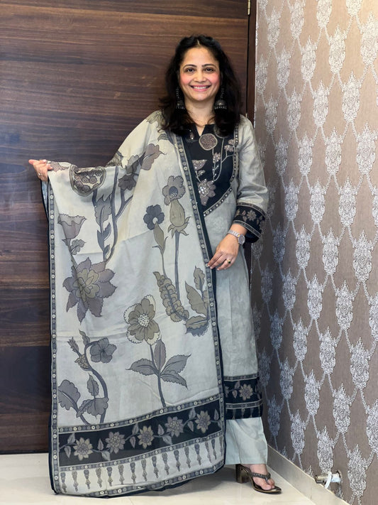 Digital Printed Muted Off-White Colour Pure Cotton Dupatta Set