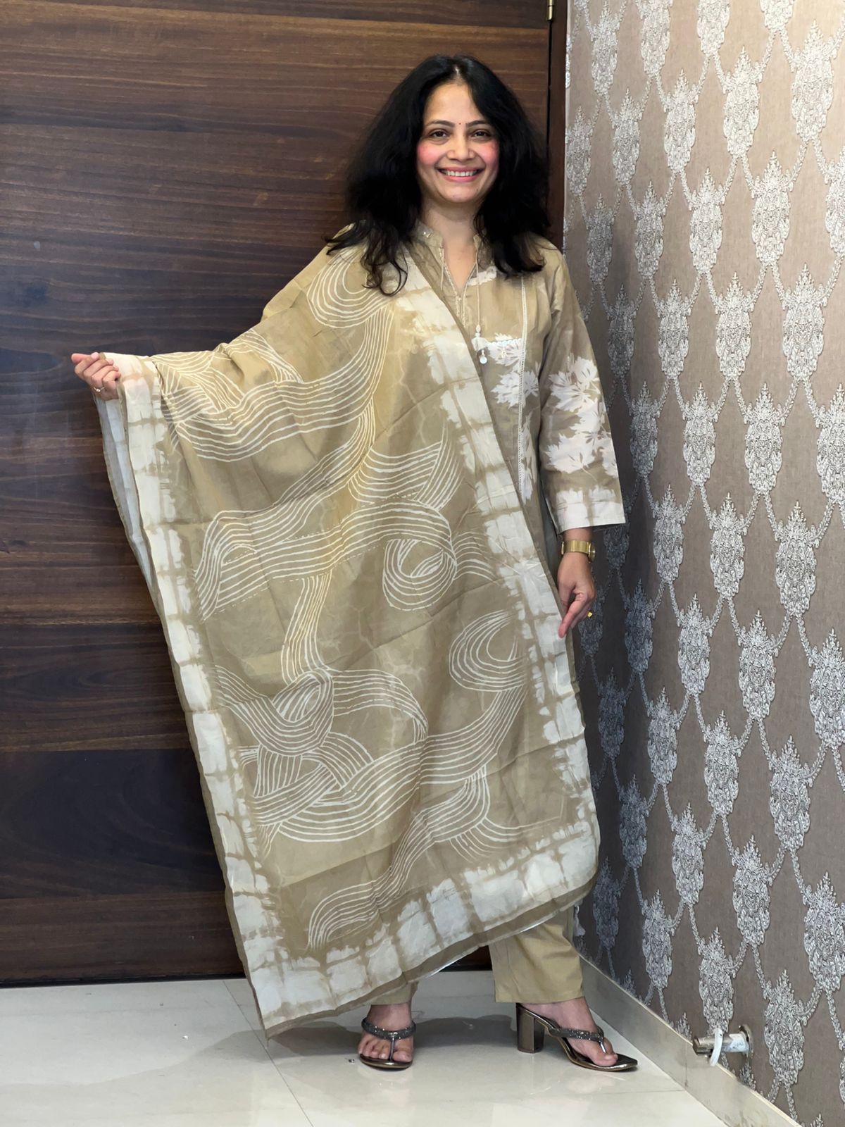 Soft Beige Colour Digital Printed Pure Cotton Dupatta Set