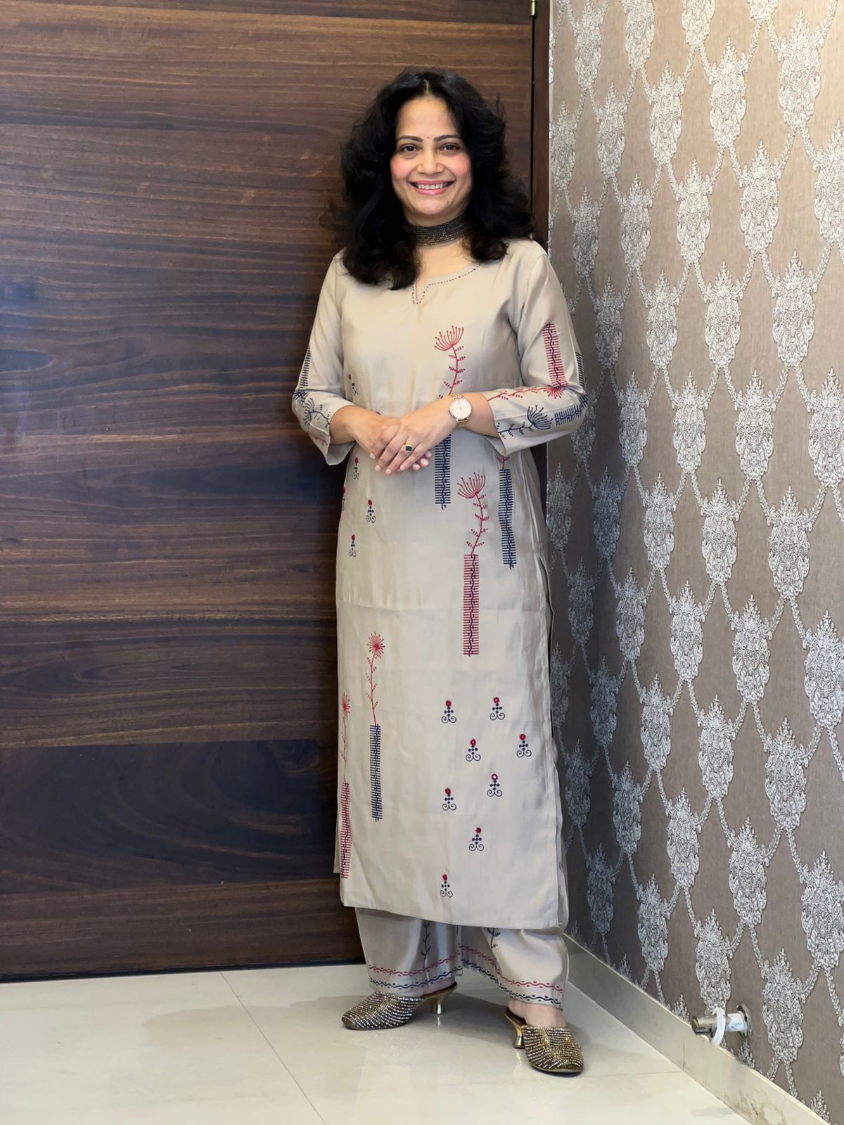 Soft Dove Grey Color Modal Muslin Set With Maroon Dupatta