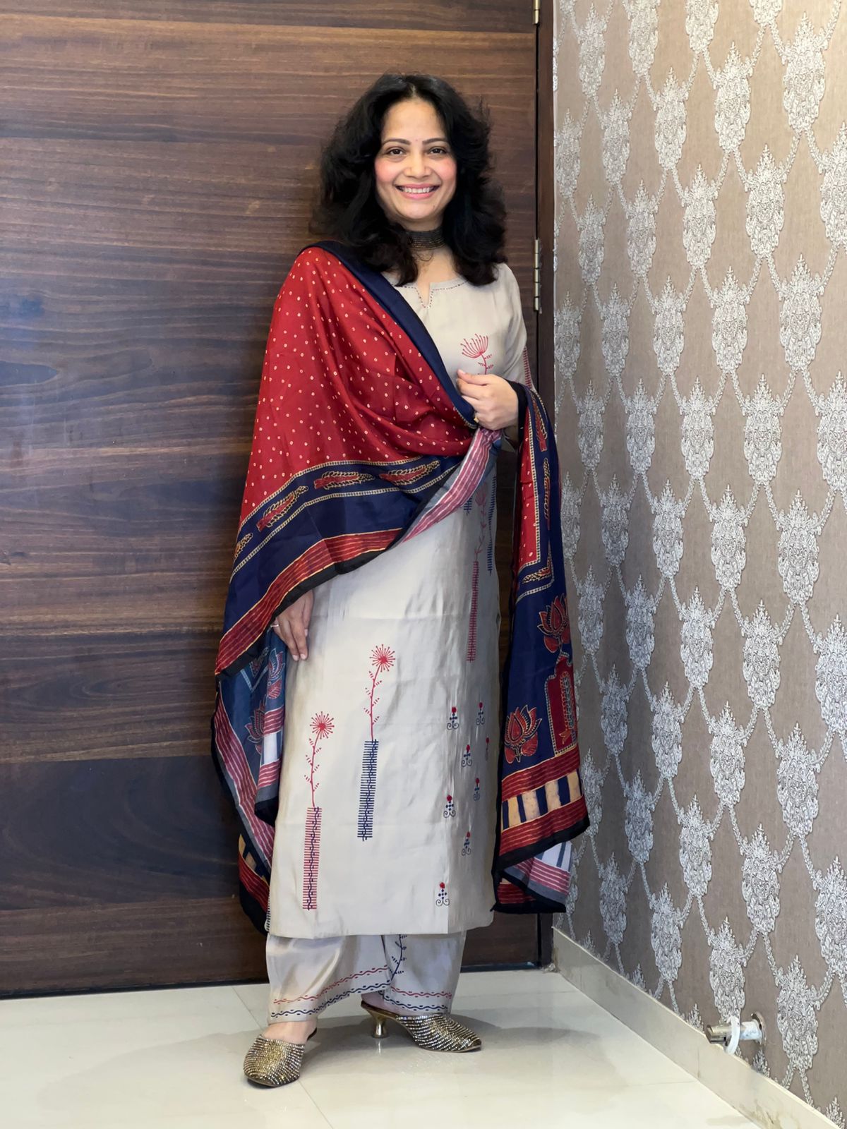 Soft Dove Grey Color Modal Muslin Set With Maroon Dupatta
