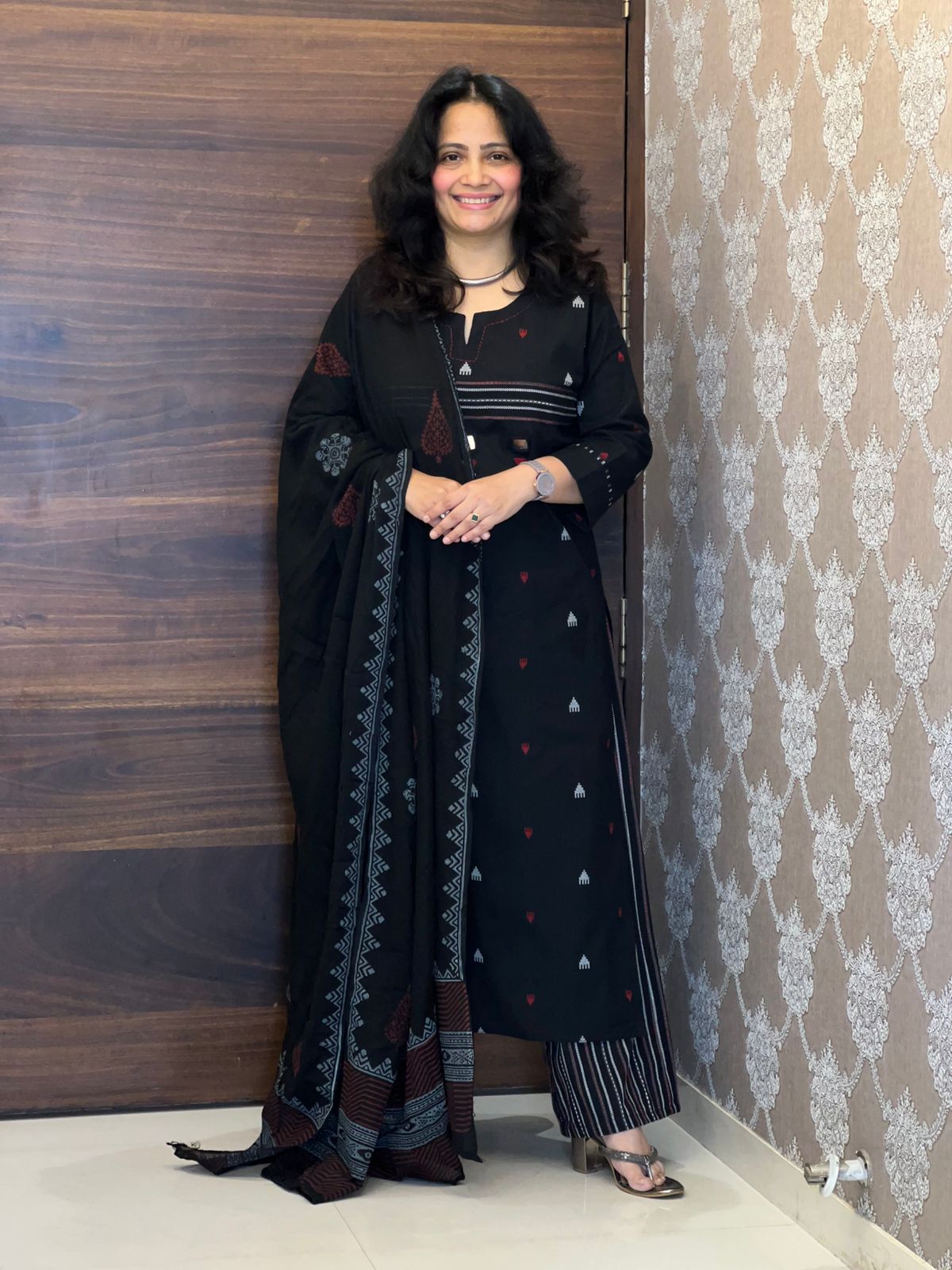 Black Colour Handloom Dupatta Set