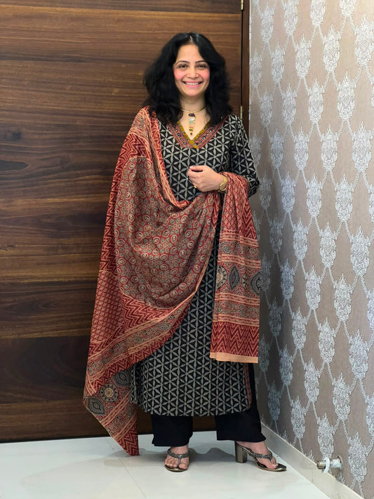 Black-White Color Pure Cotton Dupatta Set