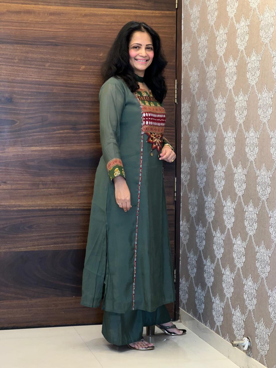 Green Color Mul Chanderi Dupatta Set
