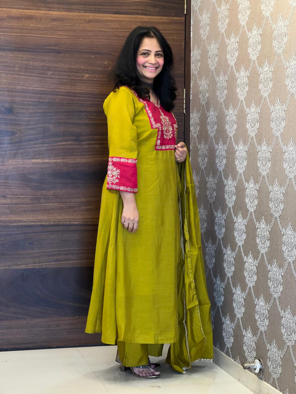 Mustard-Pink Color Mul Chanderi Dupatta Set